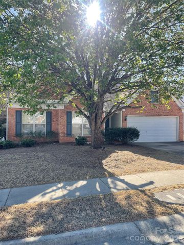 8708 Heron Glen Drive, Charlotte, NC 28269