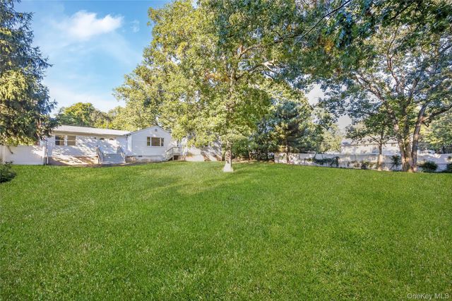 52 Rexmere Avenue, Farmingville, NY 11738