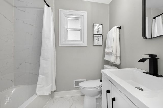 608 N Eastman Drive, Mount Prospect, IL 60056