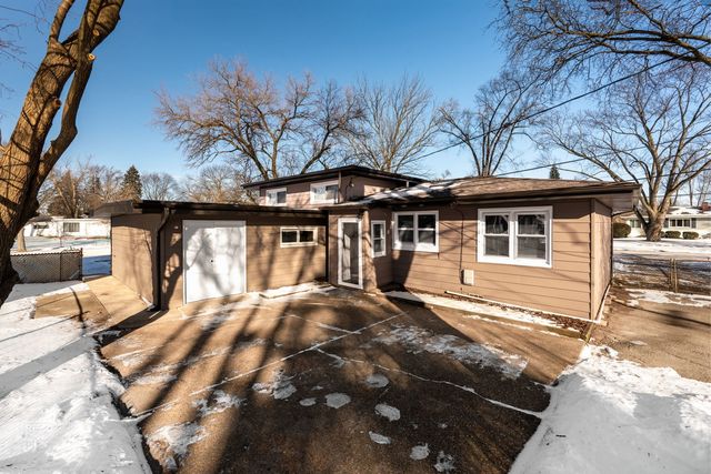 608 N Eastman Drive, Mount Prospect, IL 60056