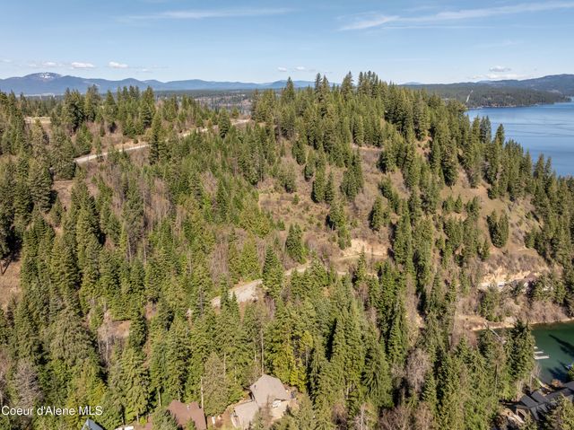 8563 N Rhapsody Ln, Hayden, ID 83835