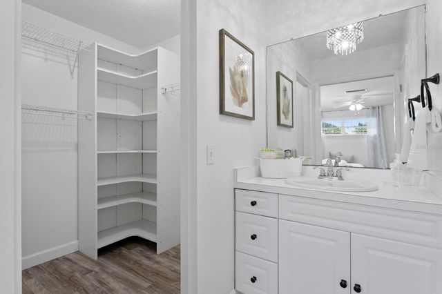 14009 DOMINION COURT, Tampa, FL 33613