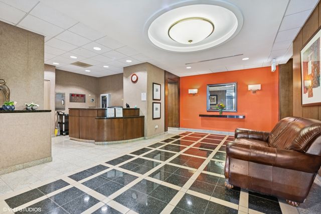 6700 S South Shore Drive 10G, Chicago, IL 60649