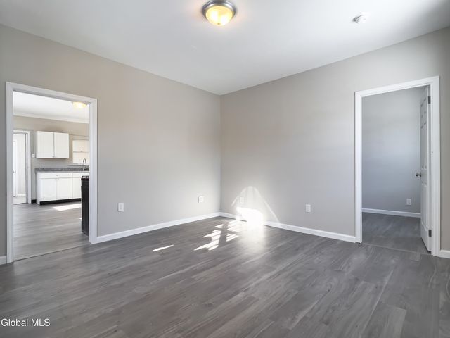 461 7th Avenue 461, Troy, NY 12182