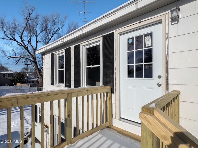 461 7th Avenue 461, Troy, NY 12182