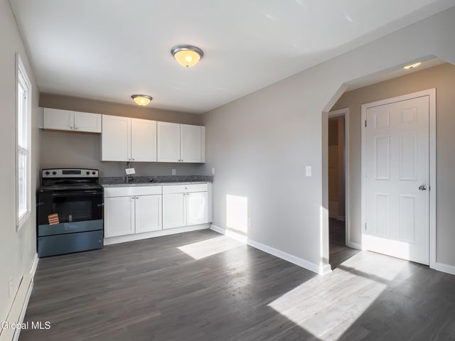 461 7th Avenue 461, Troy, NY 12182