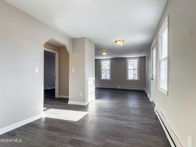 461 7th Avenue 461, Troy, NY 12182