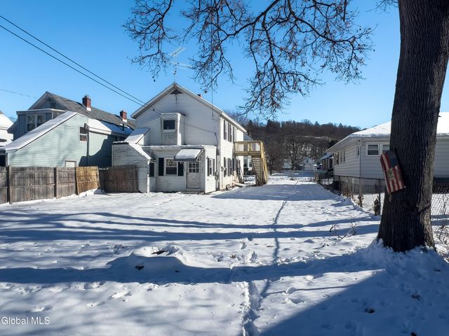 461 7th Avenue 461, Troy, NY 12182