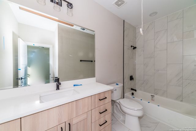1618 W Lawndale Dr Unit 11, San Antonio, TX 78209