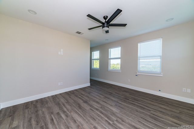 1618 W Lawndale Dr Unit 11, San Antonio, TX 78209