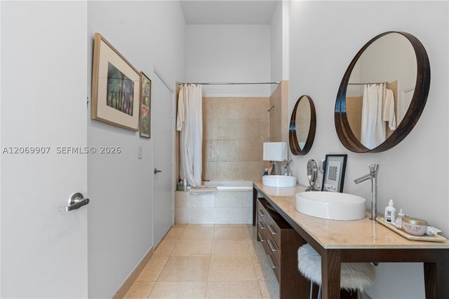 465 Brickell Ave 4106, Miami, FL 33131
