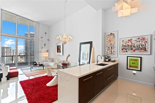 465 Brickell Ave 4106, Miami, FL 33131