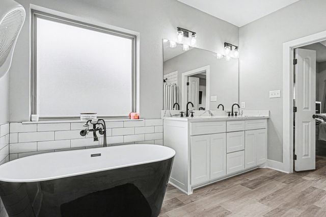 2313 Camryn Street, Mabank, TX 75147