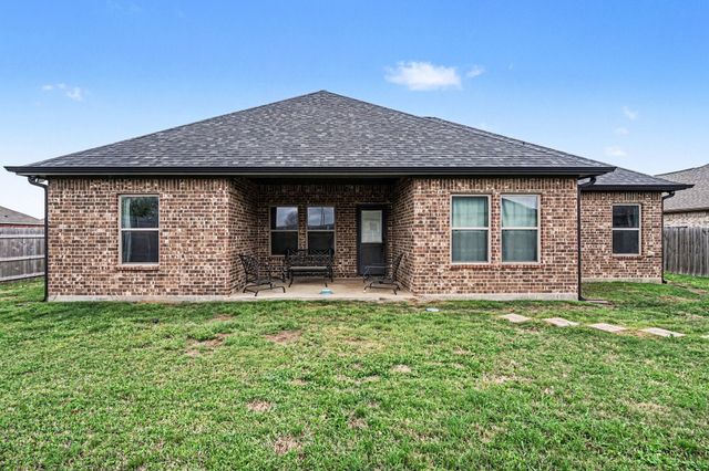 2313 Camryn Street, Mabank, TX 75147