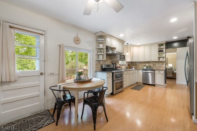 43 Chaucer Dr, Berkeley Heights Twp., NJ 07922