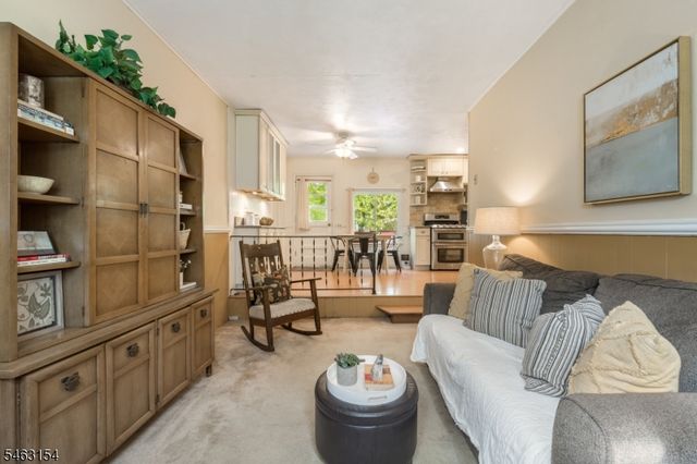 43 Chaucer Dr, Berkeley Heights Twp., NJ 07922