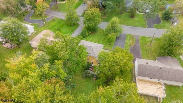 43 Chaucer Dr, Berkeley Heights Twp., NJ 07922