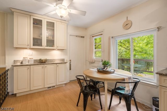 43 Chaucer Dr, Berkeley Heights Twp., NJ 07922
