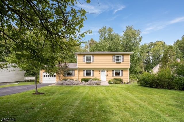 43 Chaucer Dr, Berkeley Heights Twp., NJ 07922