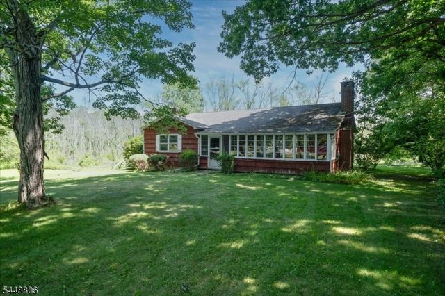 53 Kemah Mecca Lake Rd, Hampton Twp., NJ 07860
