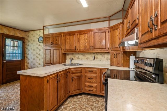 53 Kemah Mecca Lake Rd, Hampton Twp., NJ 07860