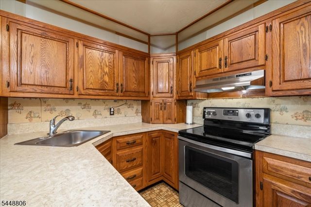 53 Kemah Mecca Lake Rd, Hampton Twp., NJ 07860