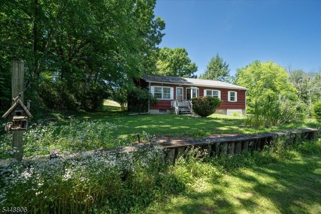 53 Kemah Mecca Lake Rd, Hampton Twp., NJ 07860