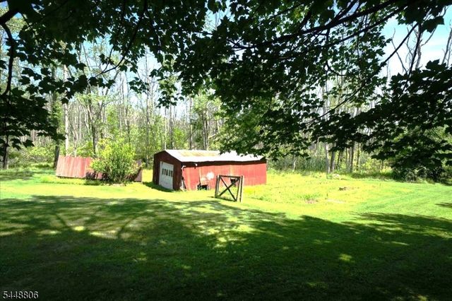 53 Kemah Mecca Lake Rd, Hampton Twp., NJ 07860