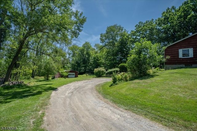 53 Kemah Mecca Lake Rd, Hampton Twp., NJ 07860