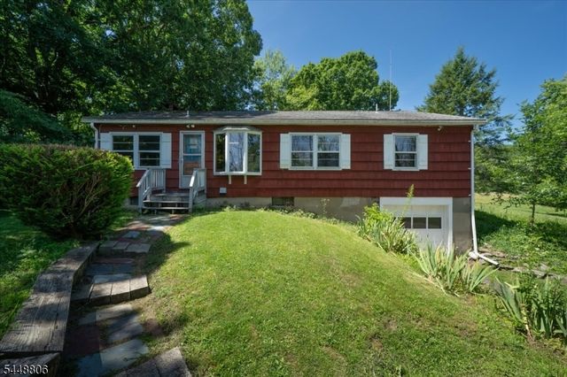 53 Kemah Mecca Lake Rd, Hampton Twp., NJ 07860