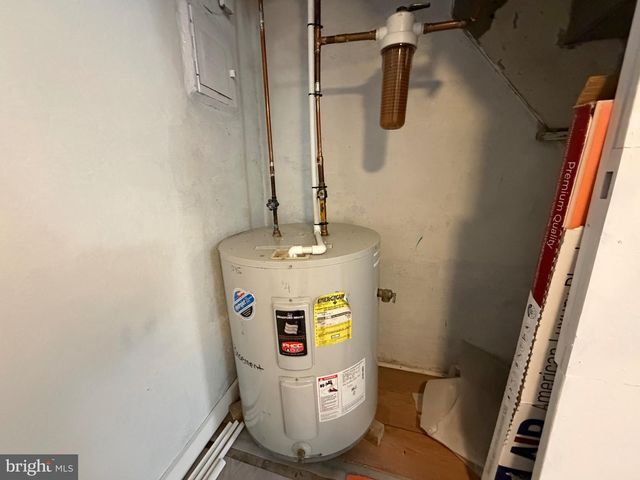 141-143 CENTRE ST, Port Clinton, PA 19549