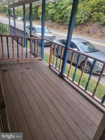 141-143 CENTRE ST, Port Clinton, PA 19549