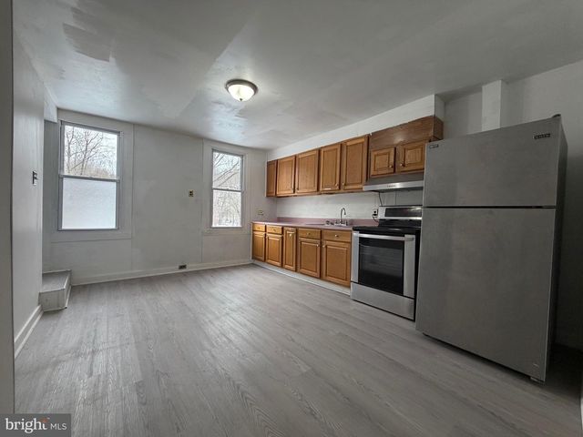 141-143 CENTRE ST, Port Clinton, PA 19549