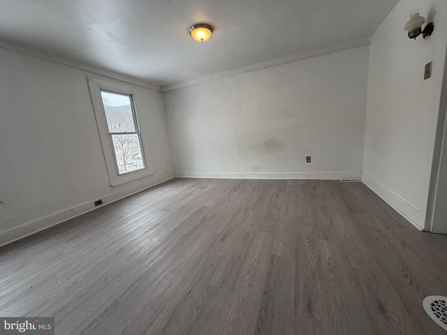 141-143 CENTRE ST, Port Clinton, PA 19549