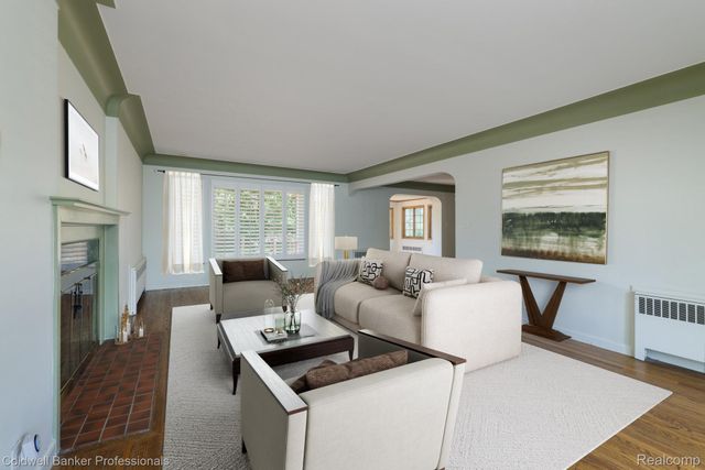 1416 N Renaud Road, Grosse Pointe Woods, MI 48236