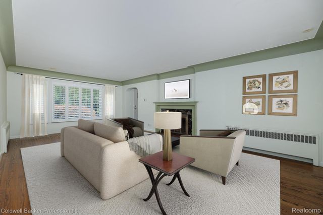 1416 N Renaud Road, Grosse Pointe Woods, MI 48236