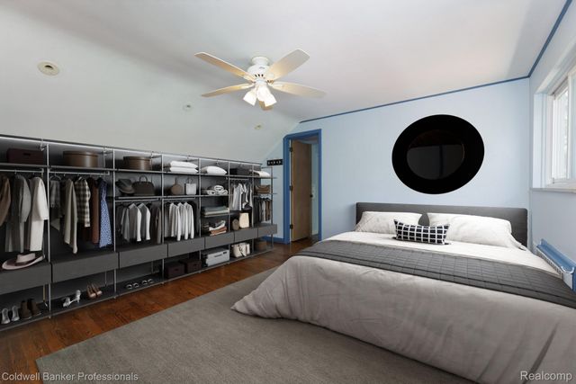 1416 N Renaud Road, Grosse Pointe Woods, MI 48236