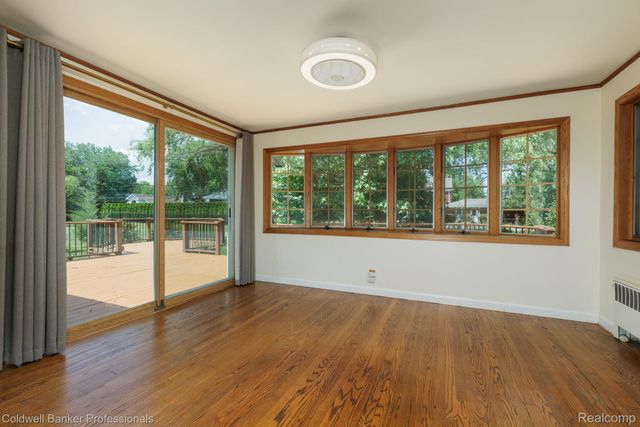 1416 N Renaud Road, Grosse Pointe Woods, MI 48236