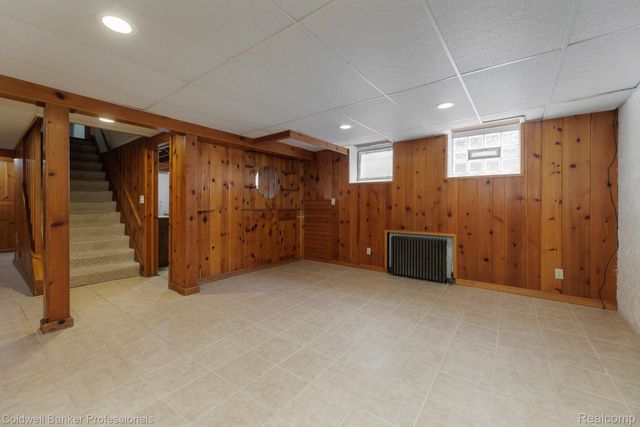 1416 N Renaud Road, Grosse Pointe Woods, MI 48236