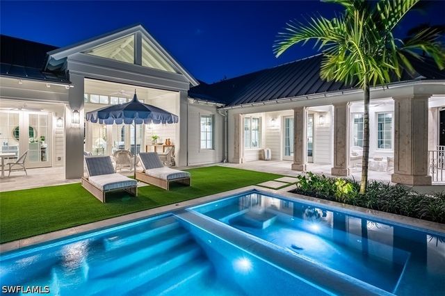 266 15TH AVE S, Naples, FL 34102