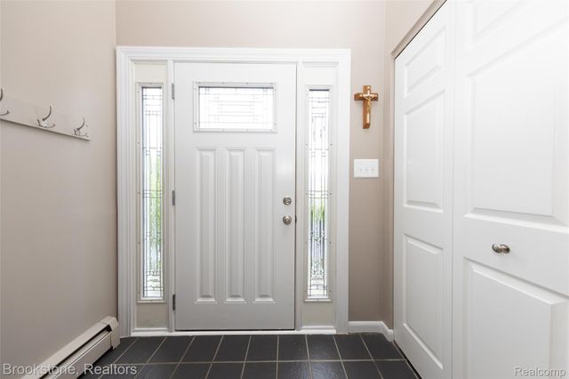 871 VANDERPOOL Drive, Troy, MI 48083