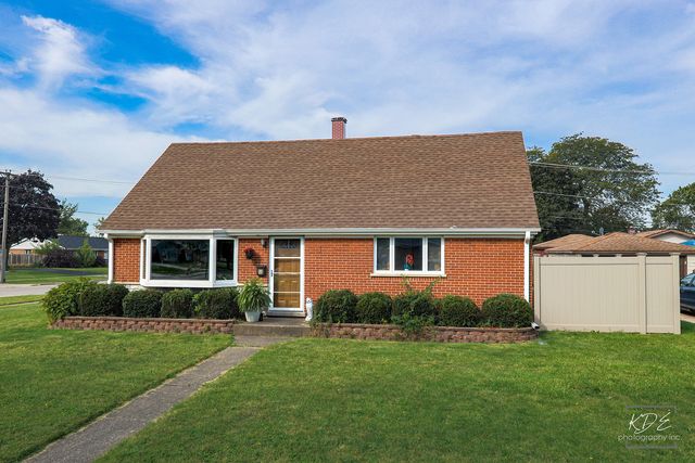 9236 Pembroke Lane, Bridgeview, IL 60455