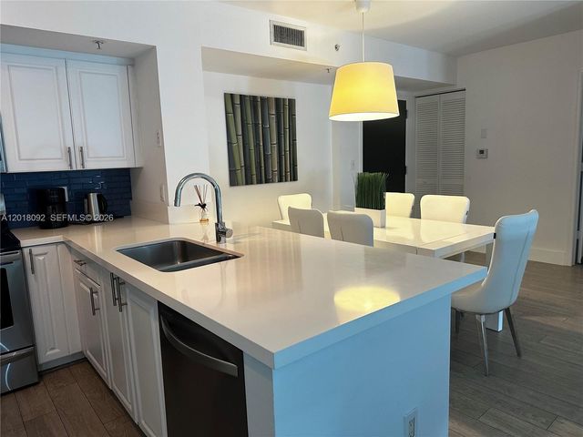 90 Alton Rd 1804, Miami Beach, FL 33139