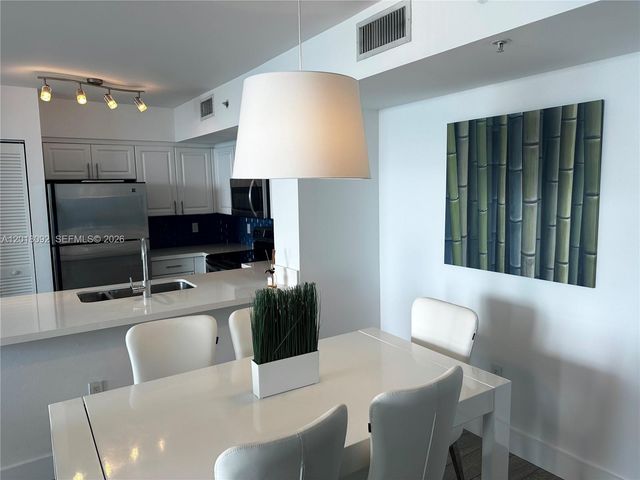 90 Alton Rd 1804, Miami Beach, FL 33139