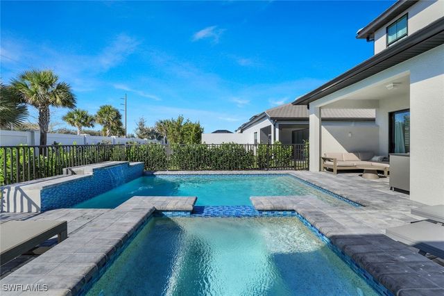 14716 Kingfisher LOOP, Naples, FL 34120