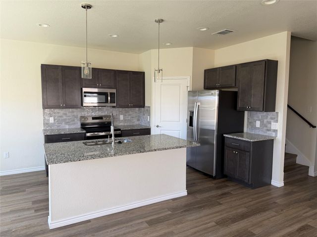 510 Whirlaway DR A, Jarrell, TX 76537