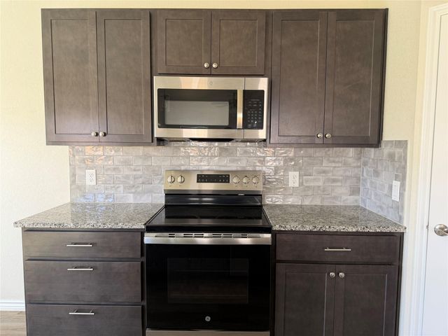 510 Whirlaway DR A, Jarrell, TX 76537