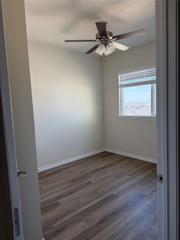 510 Whirlaway DR A, Jarrell, TX 76537