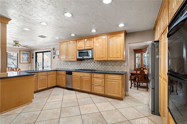 8433 Tamarind, Riverside, CA 92509
