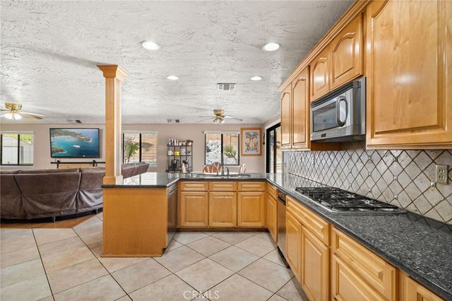 8433 Tamarind, Riverside, CA 92509